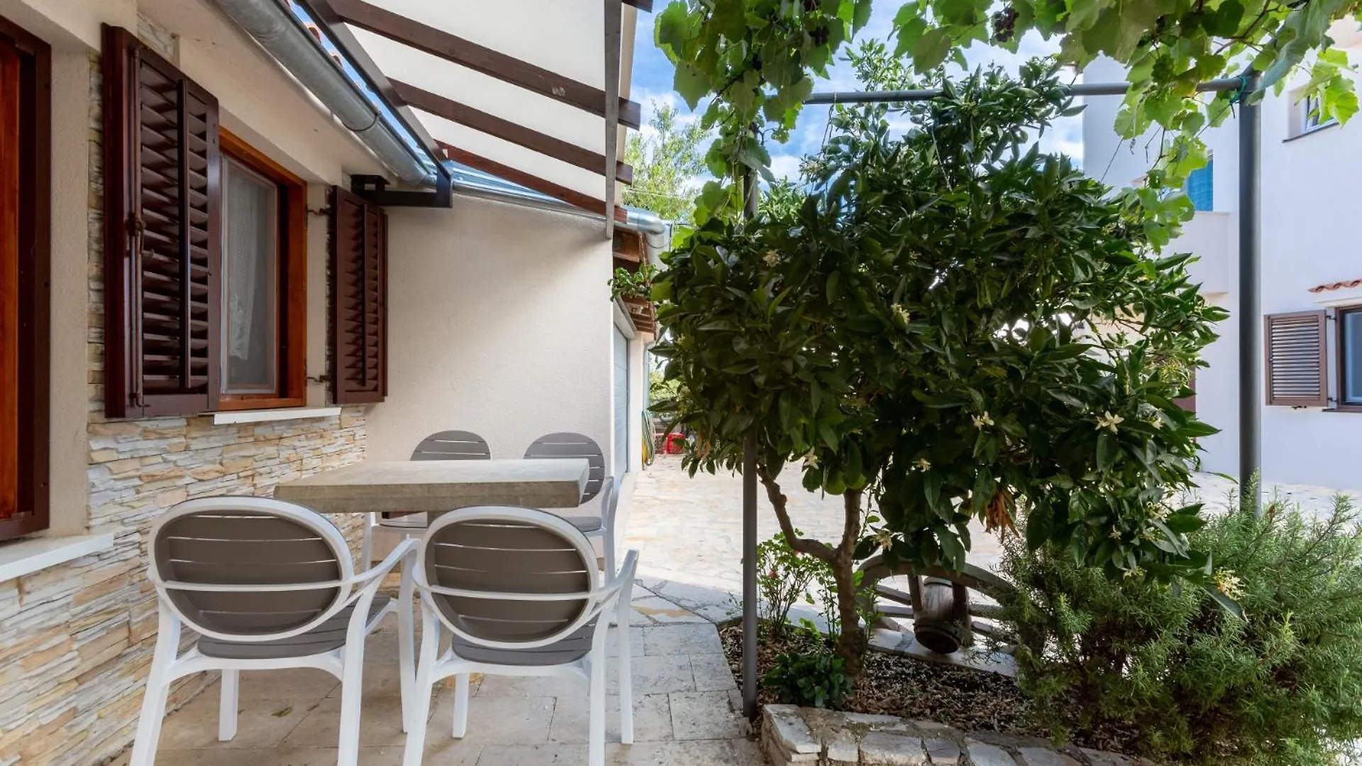 Elvira - Apartment Bungalow - Mpolo Medolino
