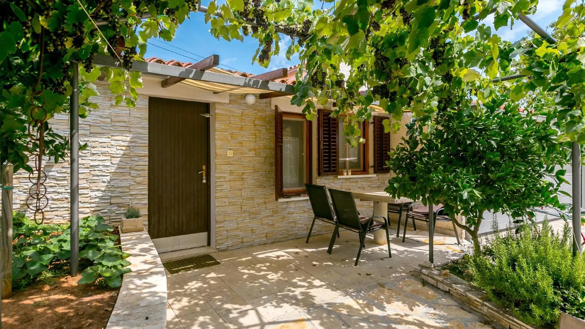 Elvira - Apartment Bungalow - Mpolo Medulin Croatia